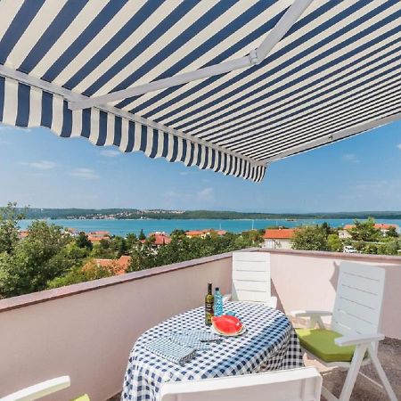Apartment F-3 Климно Екстериор снимка