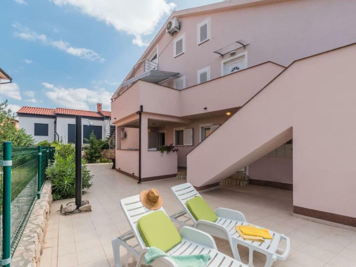 Apartment F-3 Климно Екстериор снимка